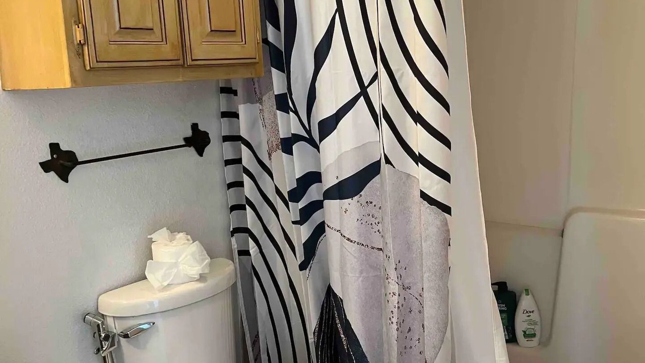Photo of Bathroom in Era