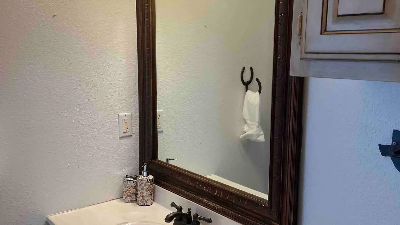 Photo of Bathroom in Era