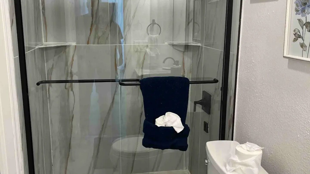 Photo of Bathroom in Era