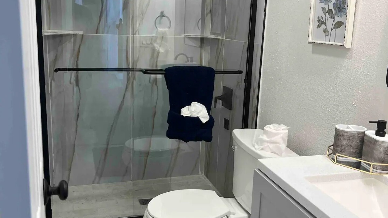 Photo of Bathroom in Era
