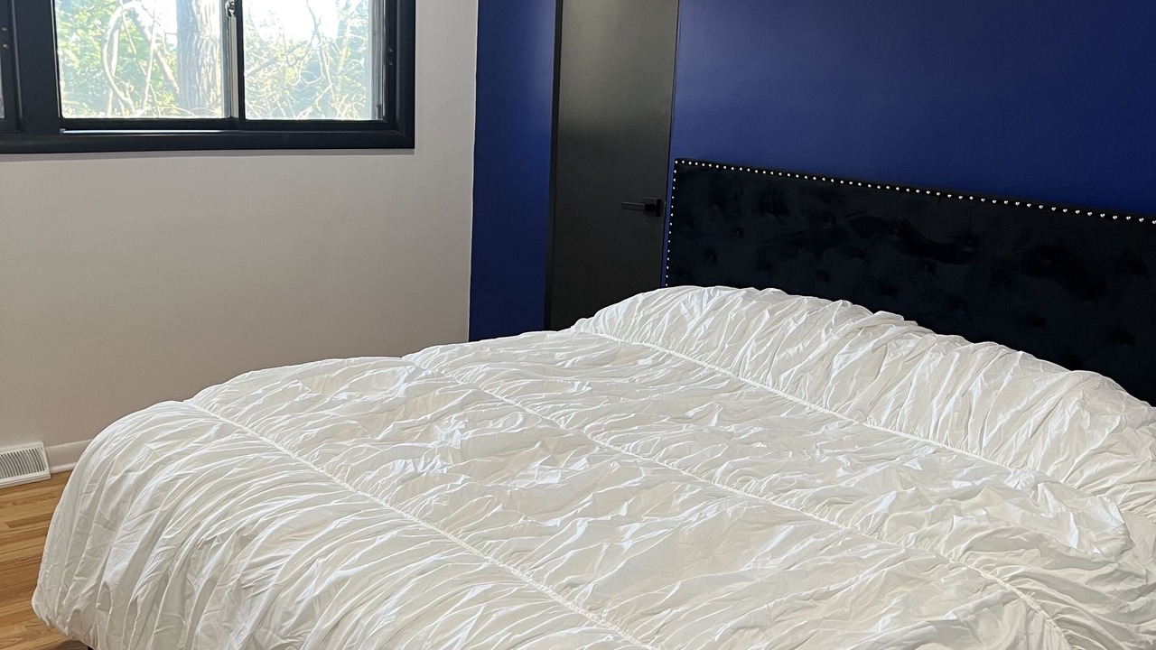 Photo of Bedroom in Miller Beach