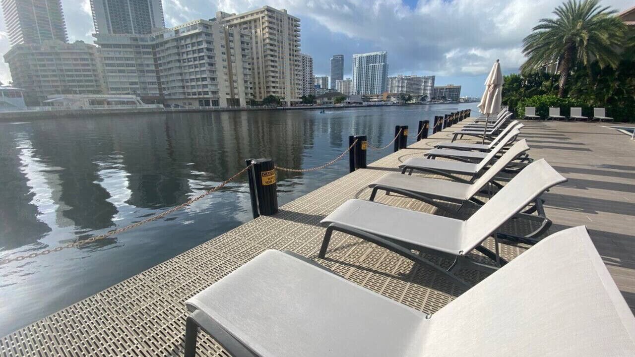 Photo of Outdoor in Hallandale Beach