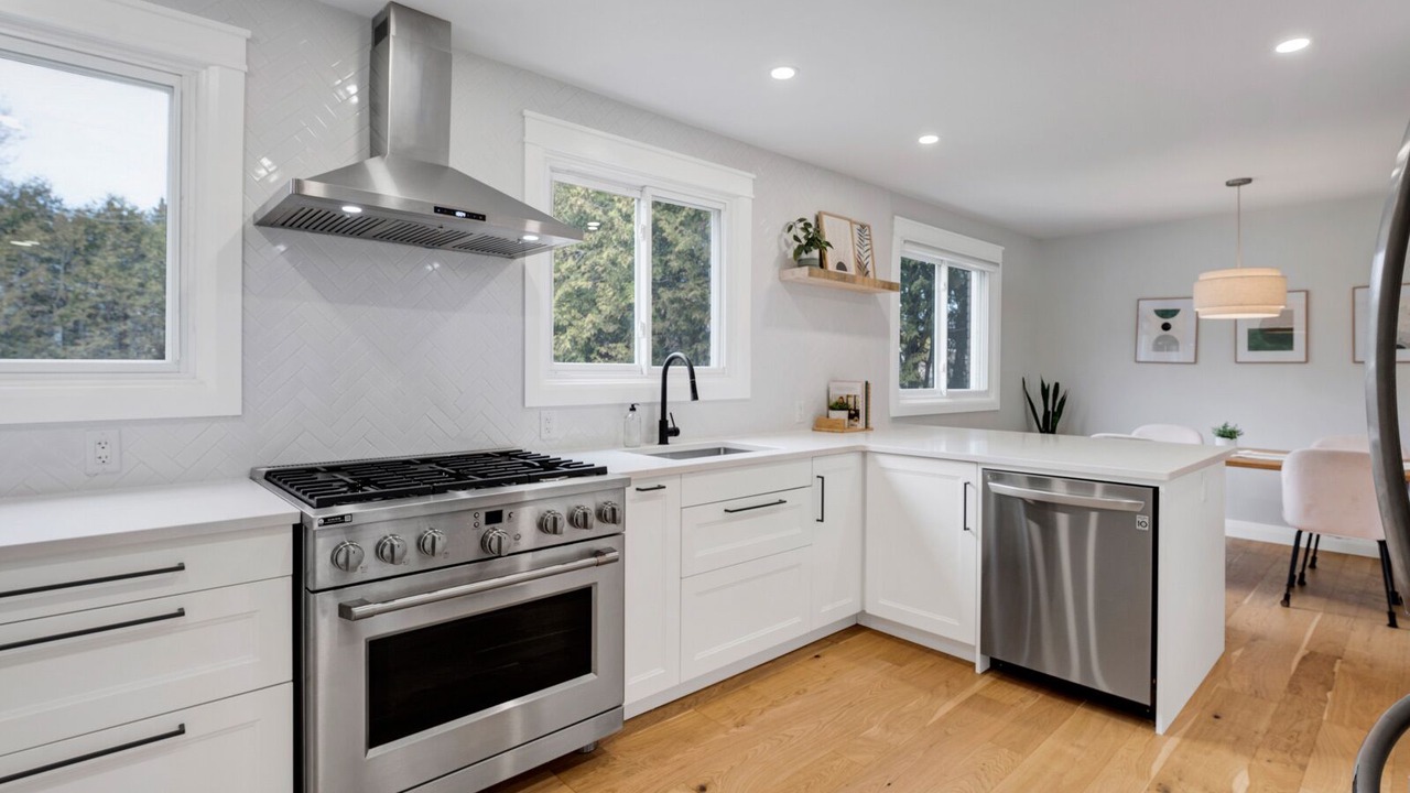Photo of Kitchen in Amherstview