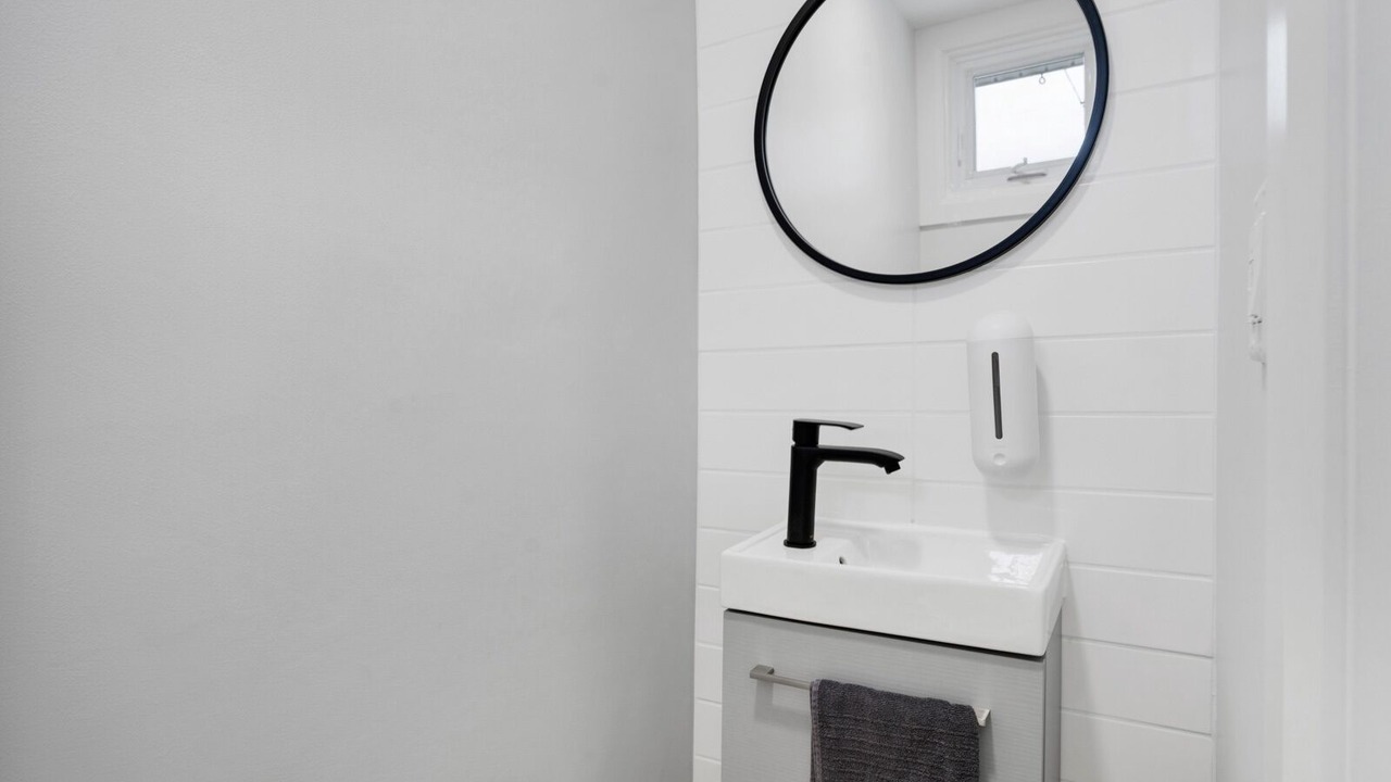 Photo of Bathroom in Amherstview