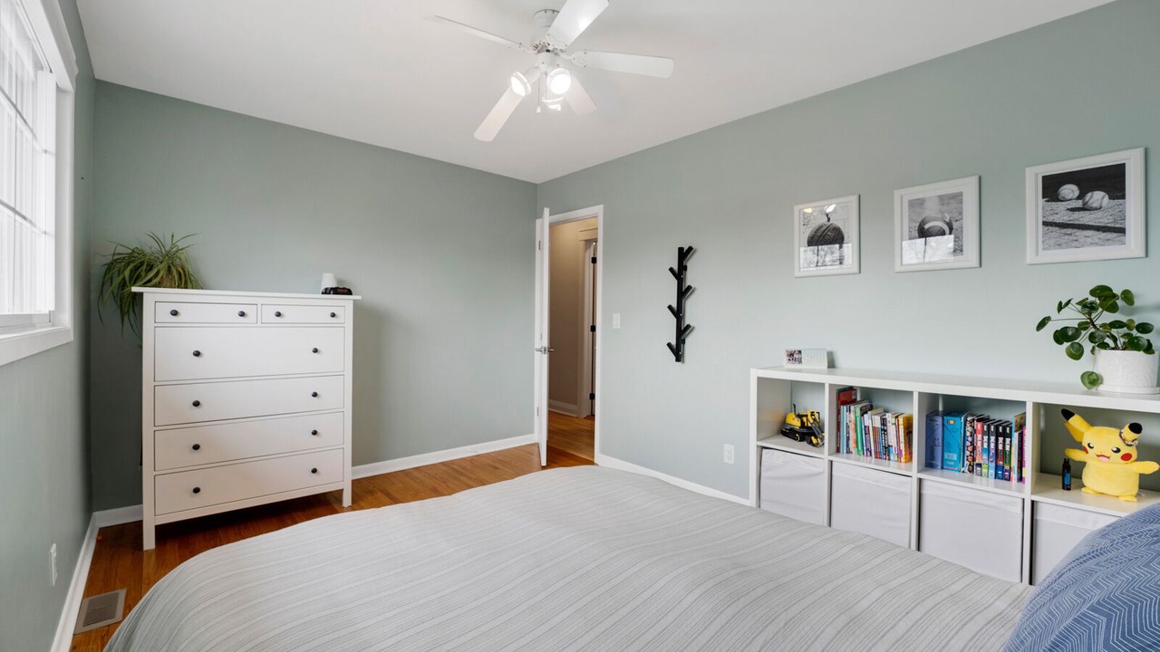 Photo of Bedroom in Amherstview