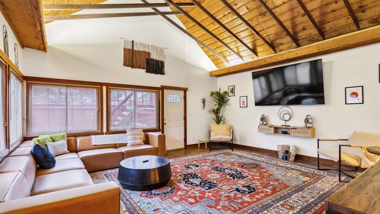 Photo of Livingroom in Ohio City