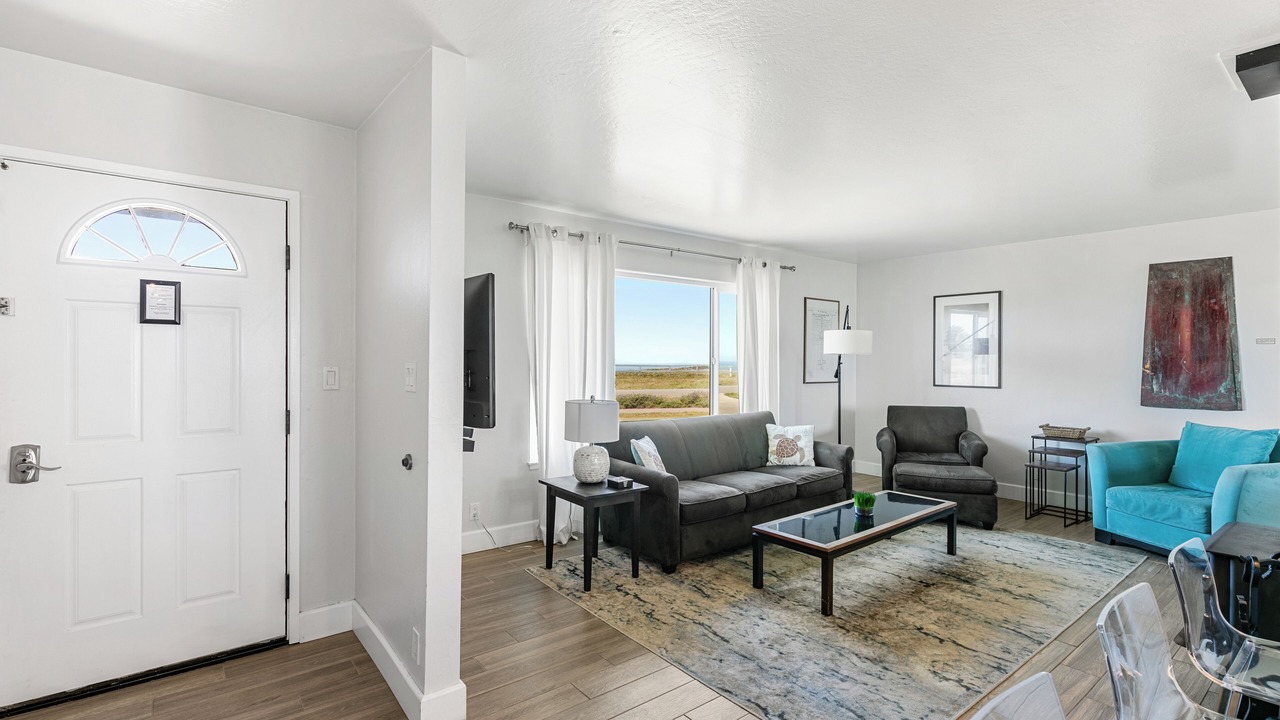 Photo of Livingroom in Point Arena