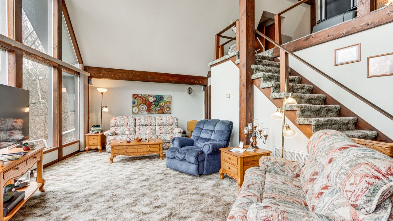 Photo of Livingroom in Treece