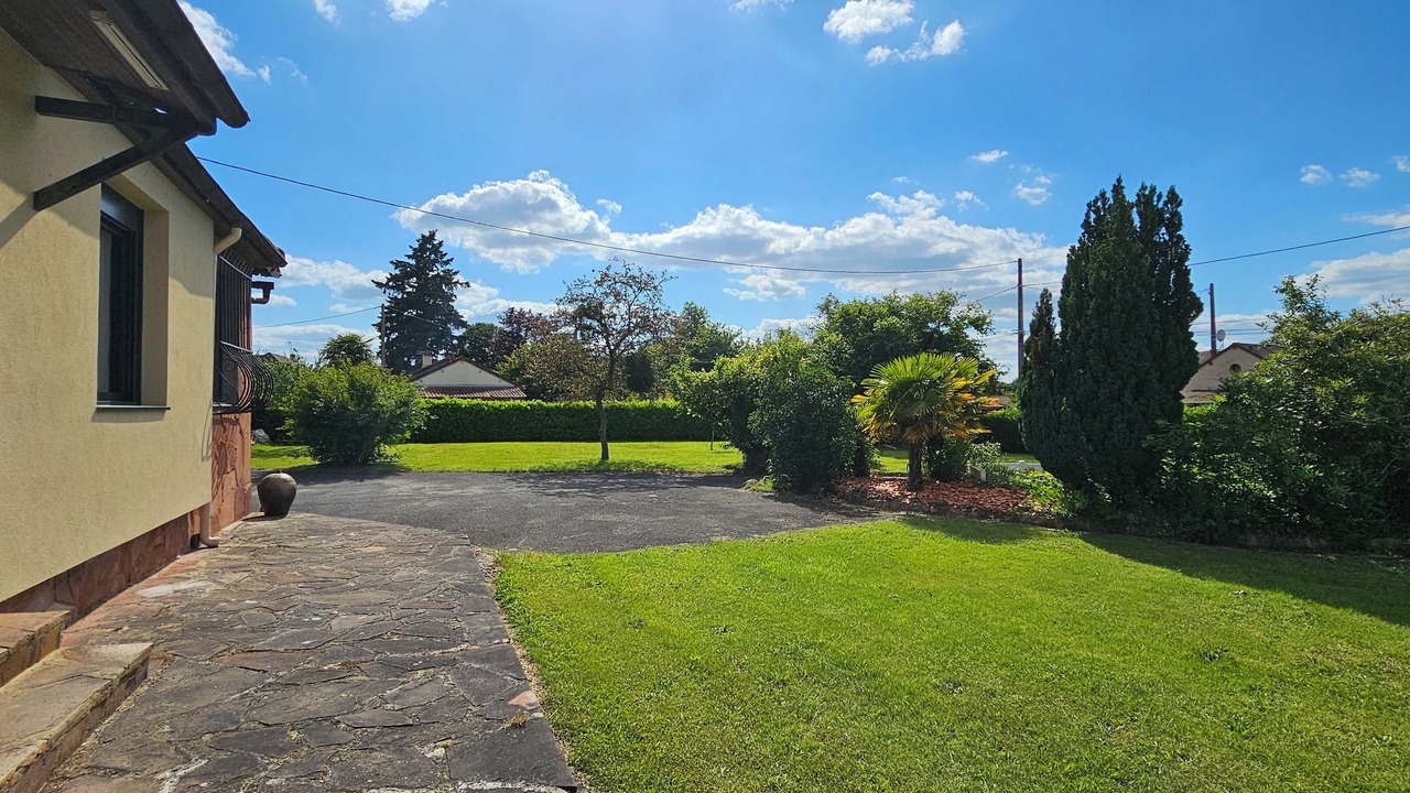 Photo of Outdoor in Arnage