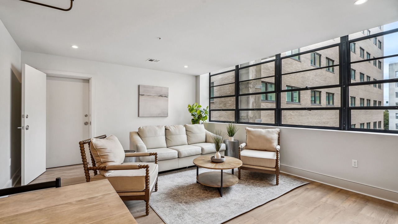 Photo of Livingroom in Central Business District