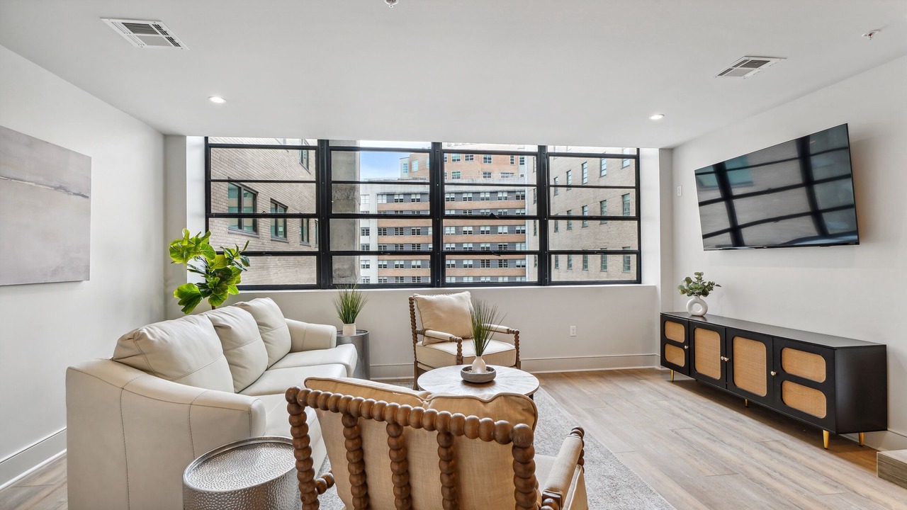 Photo of Livingroom in Central Business District
