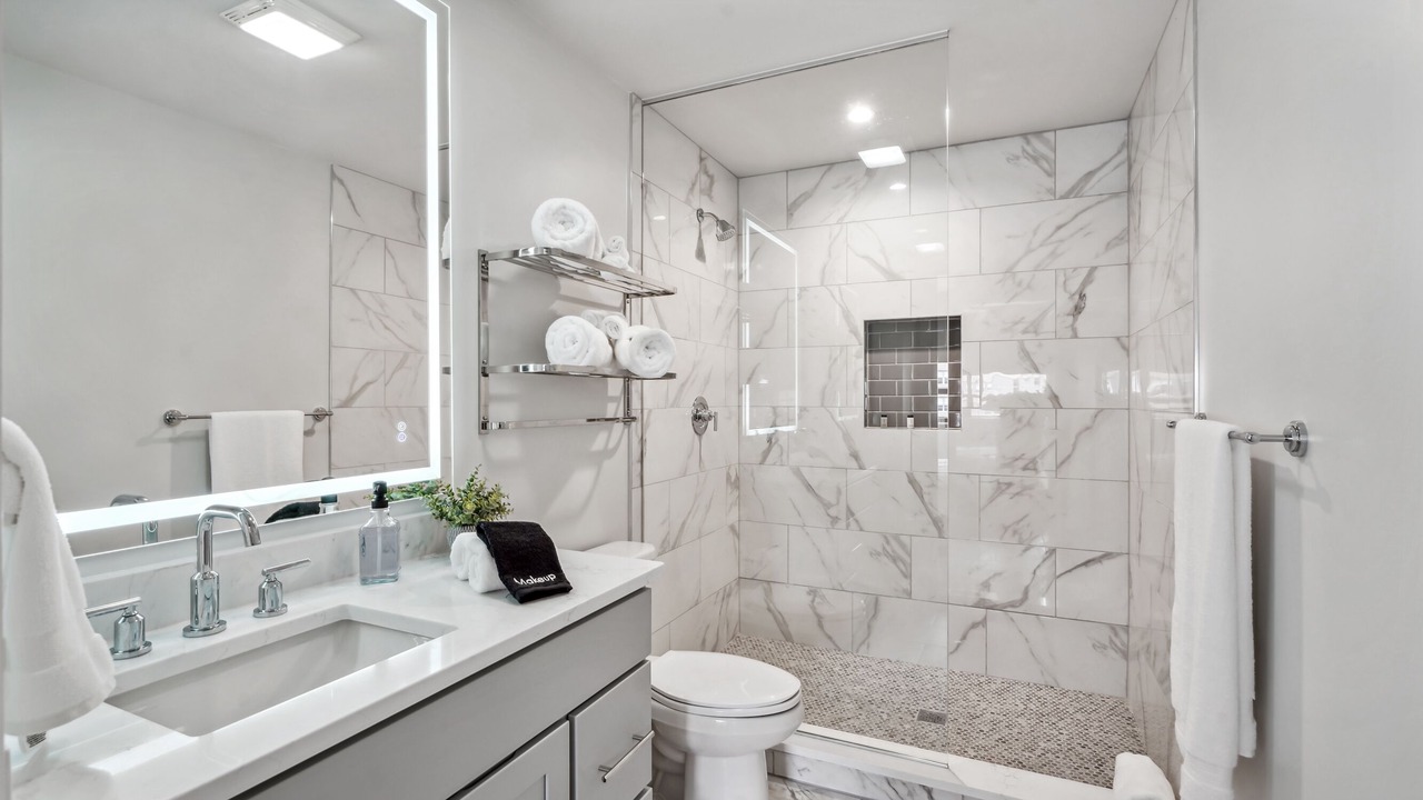 Photo of Bathroom in Central Business District