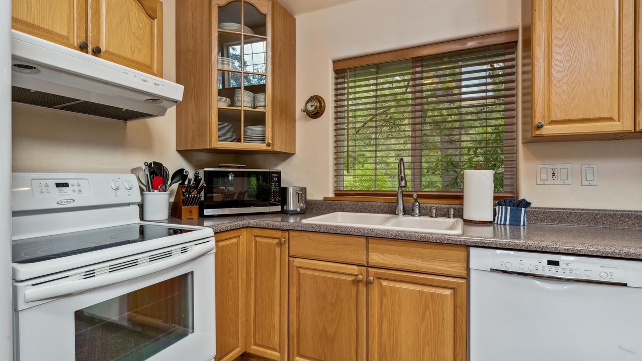 Photo of Kitchen in Manzanita