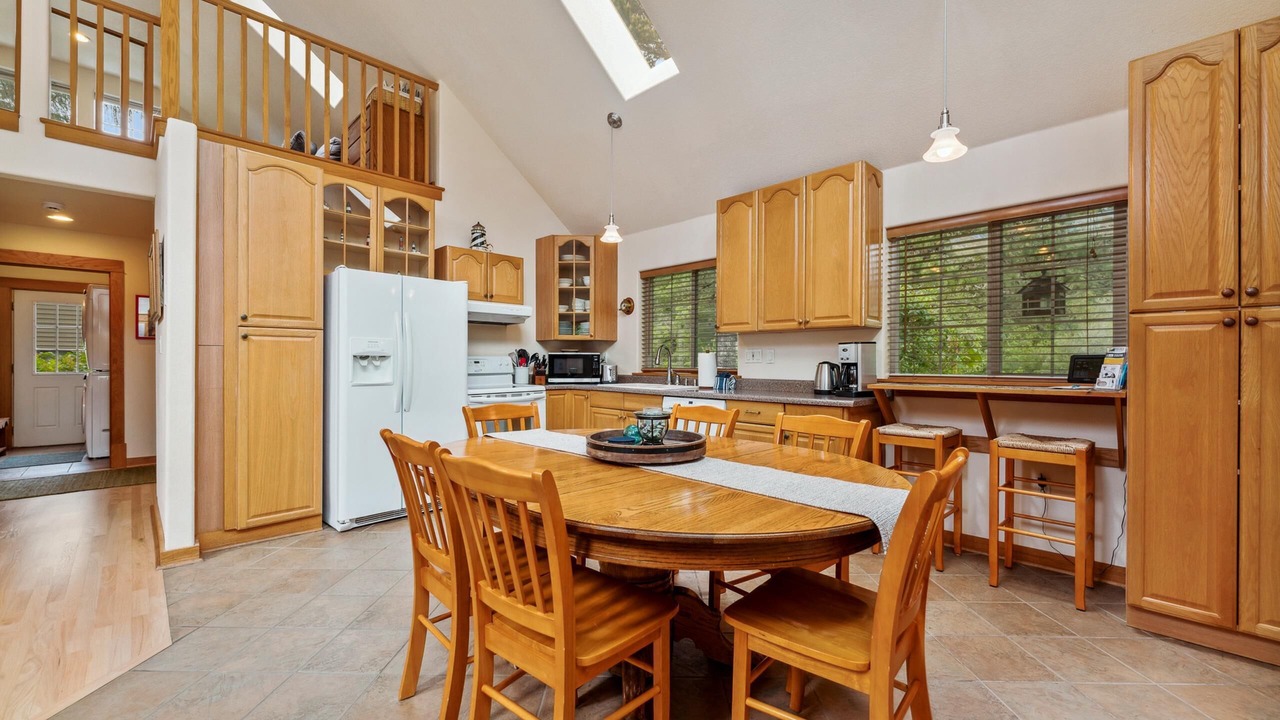 Photo of Kitchen in Manzanita