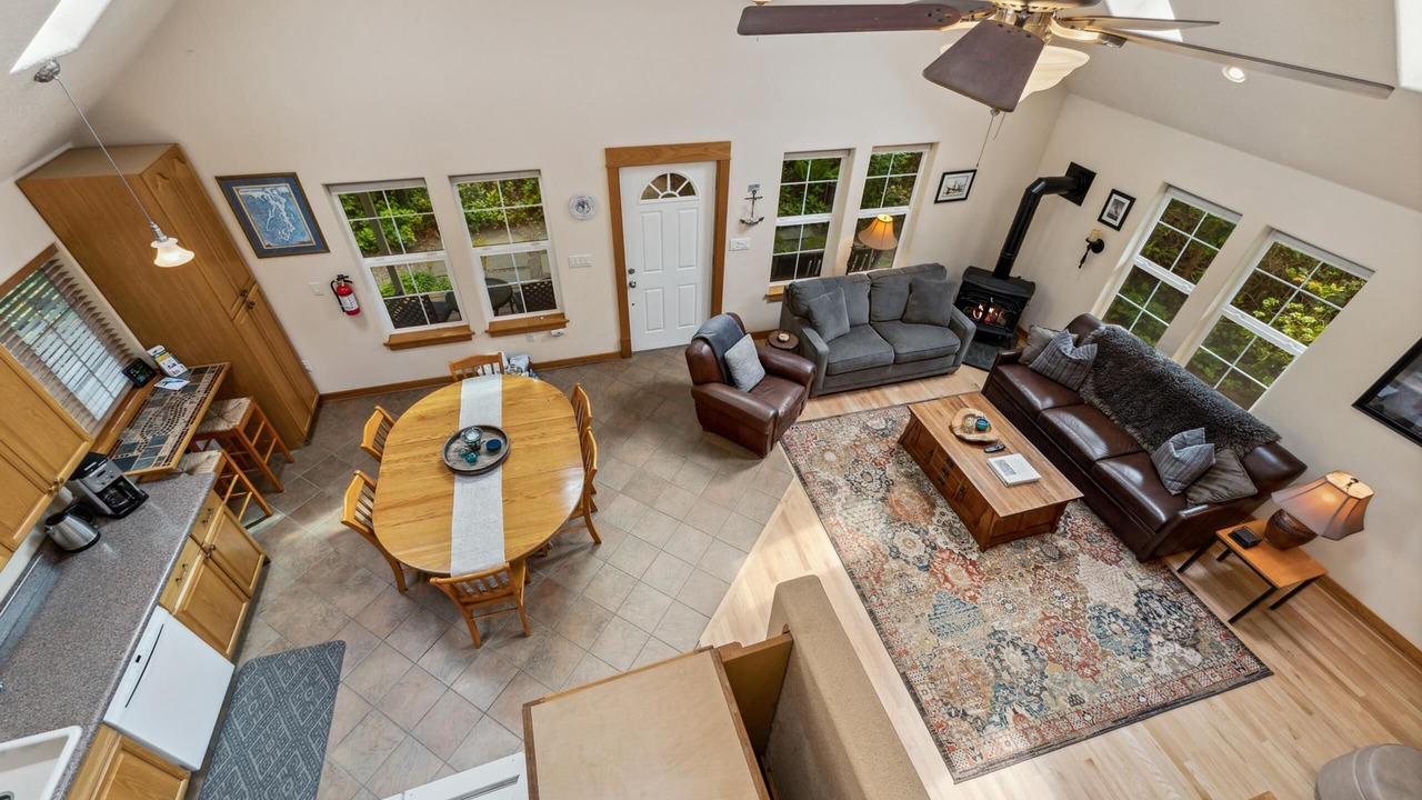 Photo of Livingroom in Manzanita