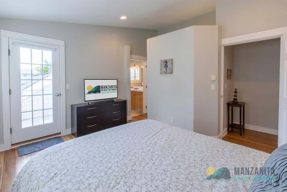 Photo of Bedroom in Manzanita