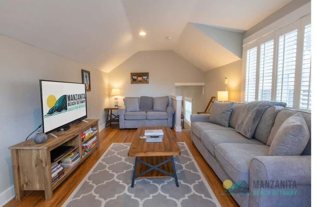 Photo of Livingroom in Manzanita
