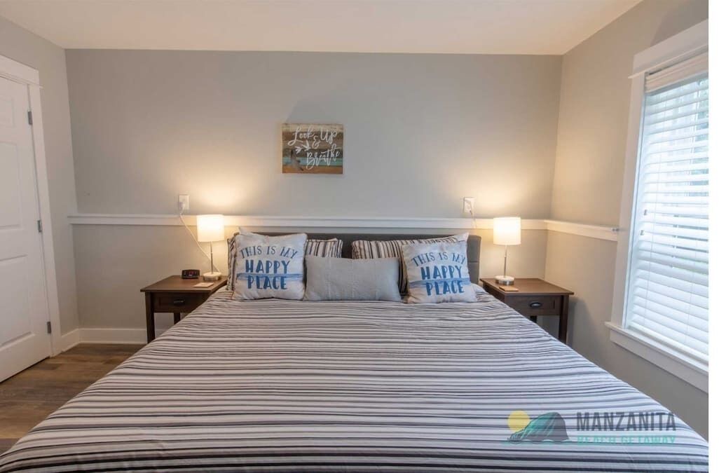 Photo of Bedroom in Manzanita