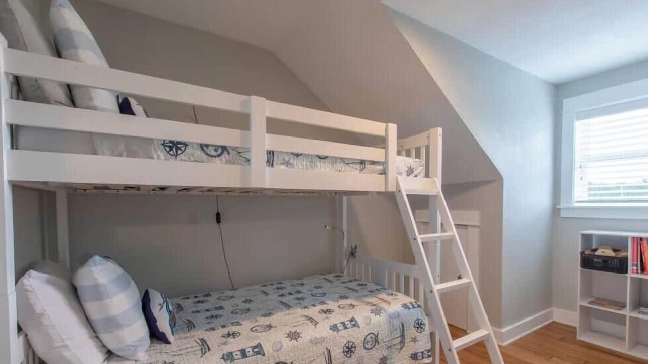 Photo of Bedroom in Manzanita