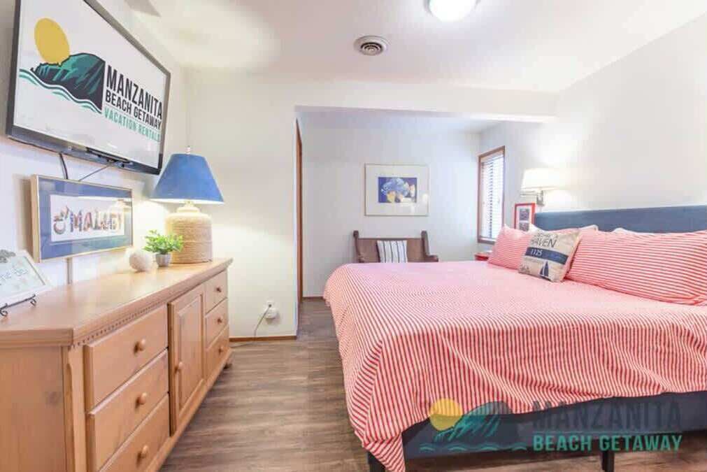 Photo of Bedroom in Manzanita