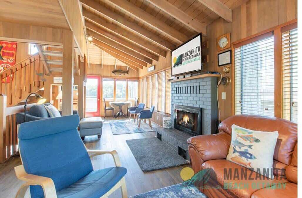 Photo of Livingroom in Manzanita