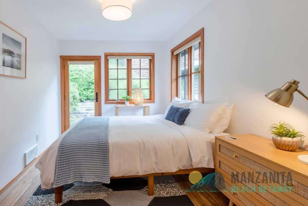 Photo of Bedroom in Neahkahnie Beach