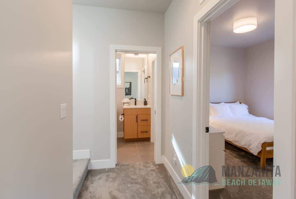 Photo of Bedroom in Nehalem