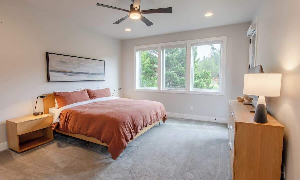 Photo of Bedroom in Nehalem