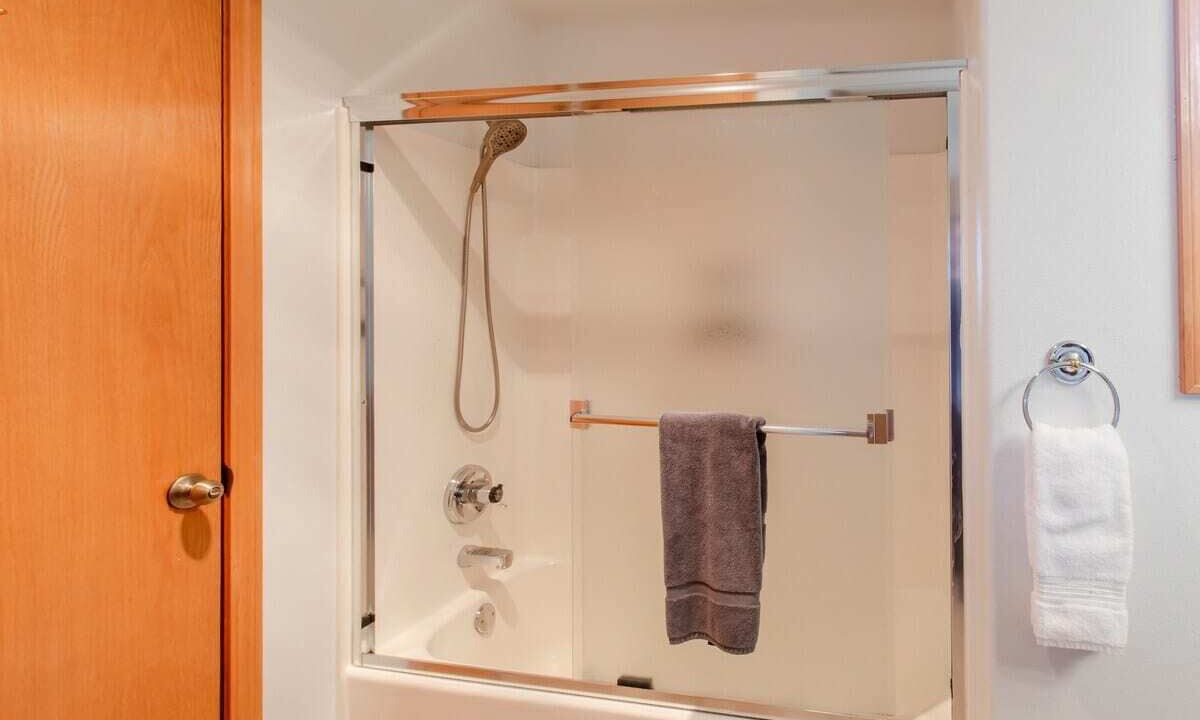 Photo of Bathroom in Manzanita