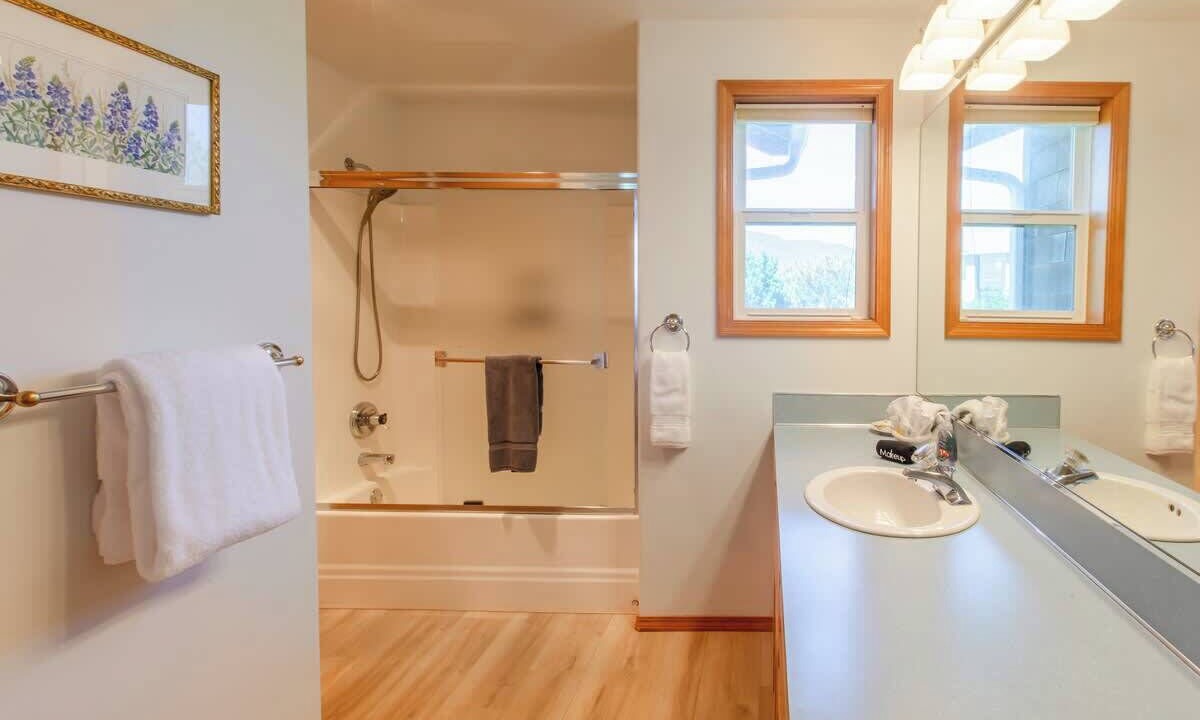 Photo of Bathroom in Manzanita