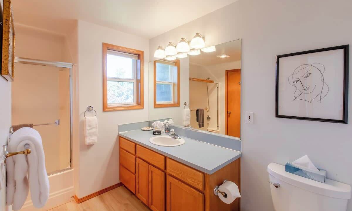 Photo of Bathroom in Manzanita