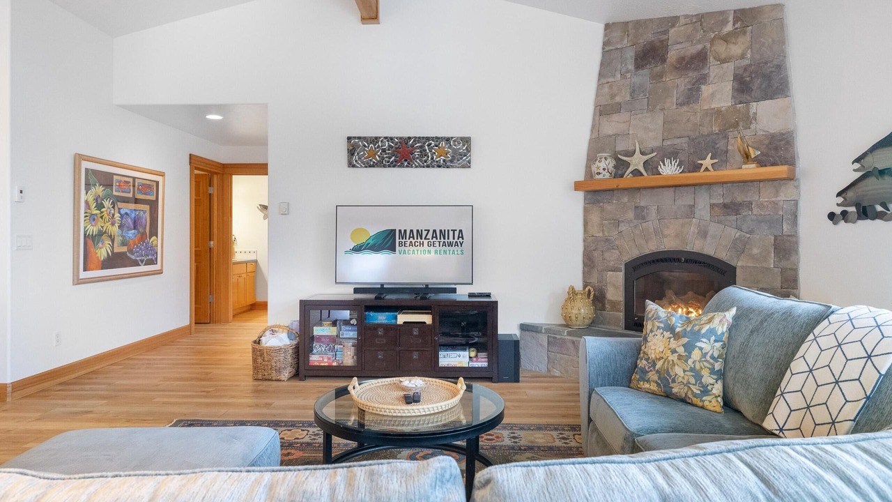 Photo of Livingroom in Neahkahnie Beach