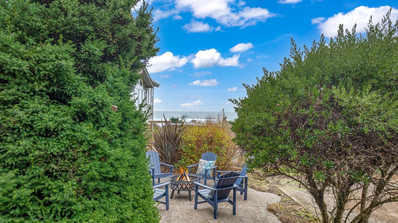 Photo of Patio Balcony in Neahkahnie Beach