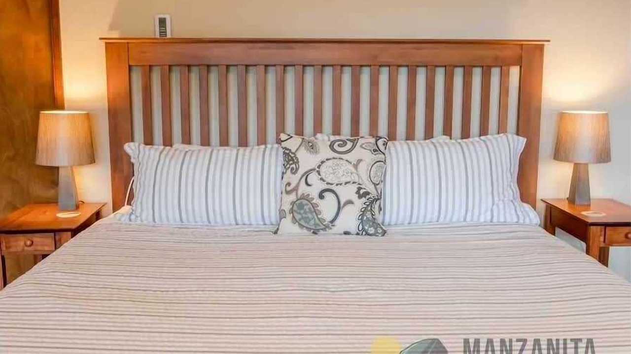 Photo of Bedroom in Neahkahnie Beach