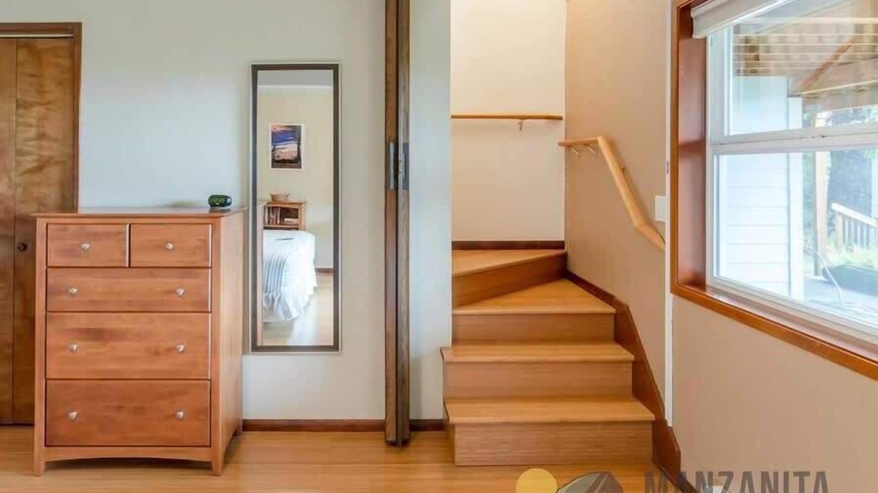 Photo of Bedroom in Neahkahnie Beach