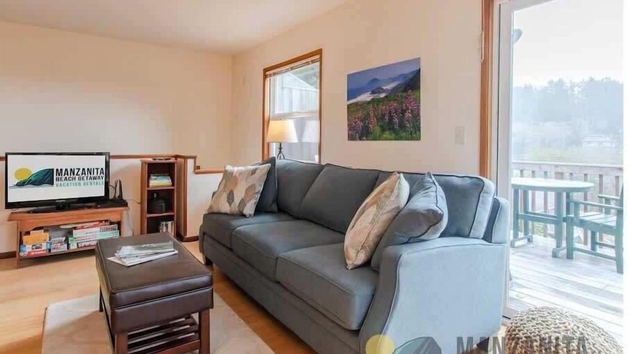 Photo of Livingroom in Neahkahnie Beach