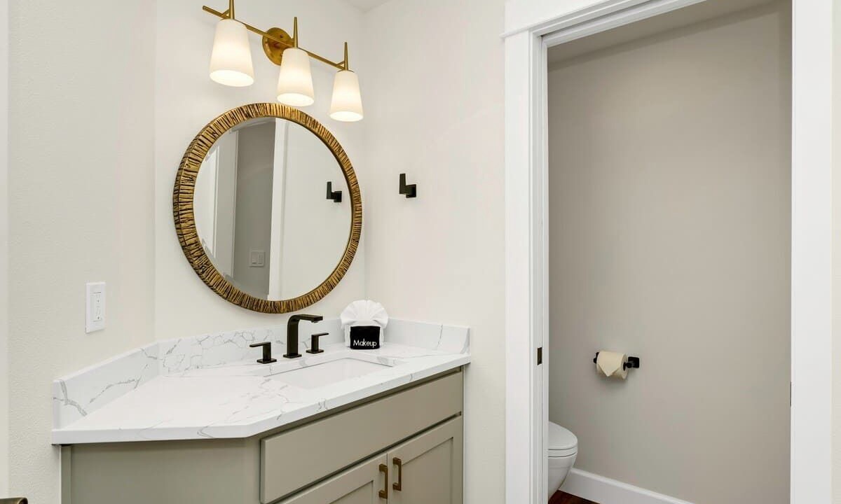 Photo of Bathroom in Manzanita