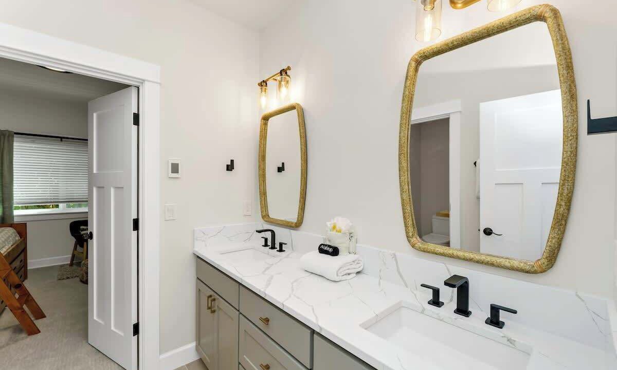 Photo of Bathroom in Manzanita