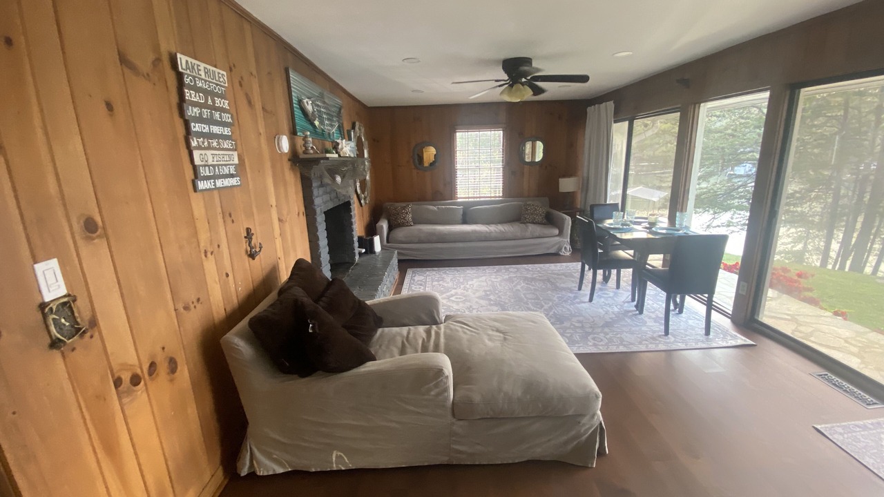 Photo of Livingroom in Gainesville