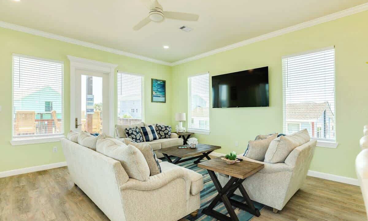 Photo of Livingroom in Surfside Beach