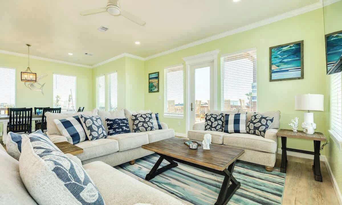Photo of Livingroom in Surfside Beach