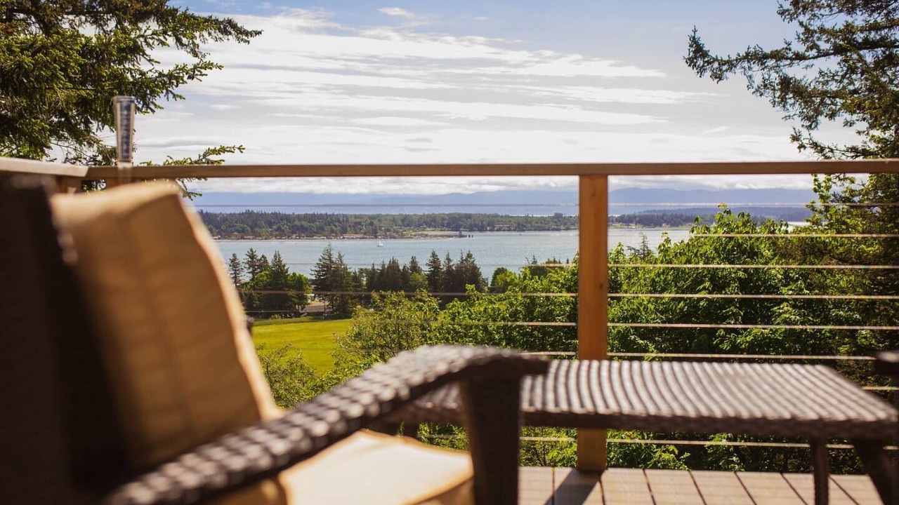 Photo of Patio Balcony in Lummi Island