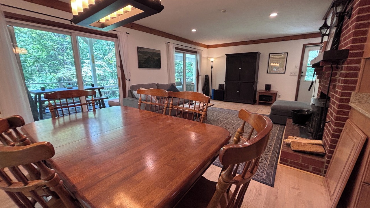 Photo of Bedroom in Hendersonville