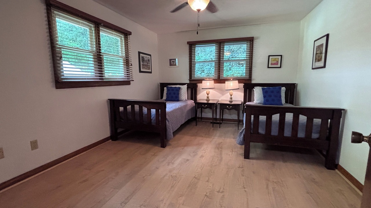 Photo of Bedroom in Hendersonville