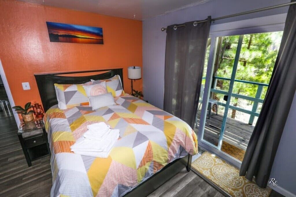 Photo of Bedroom in Country Club Estates