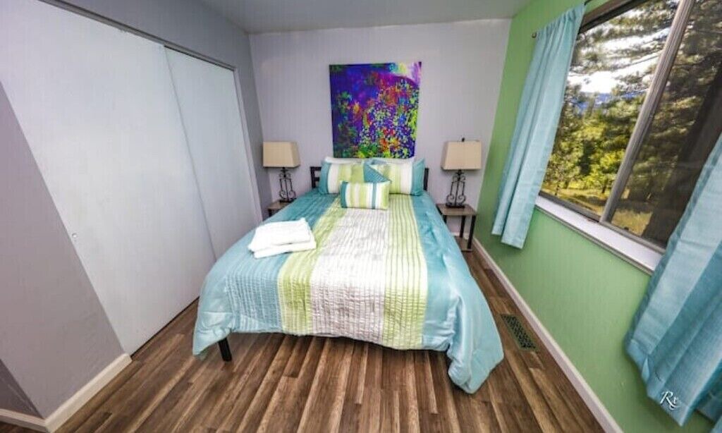 Photo of Bedroom in Country Club Estates