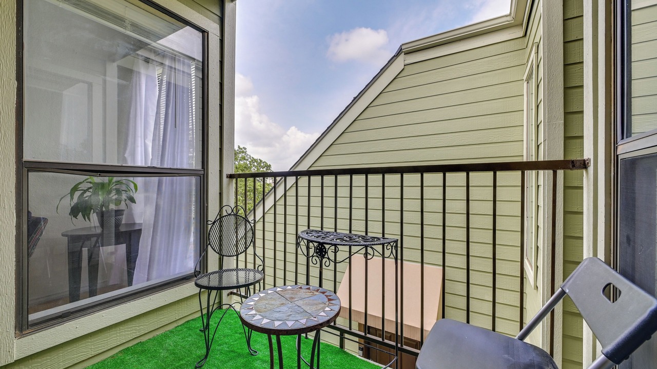 Photo of Patio Balcony in Fort Worth