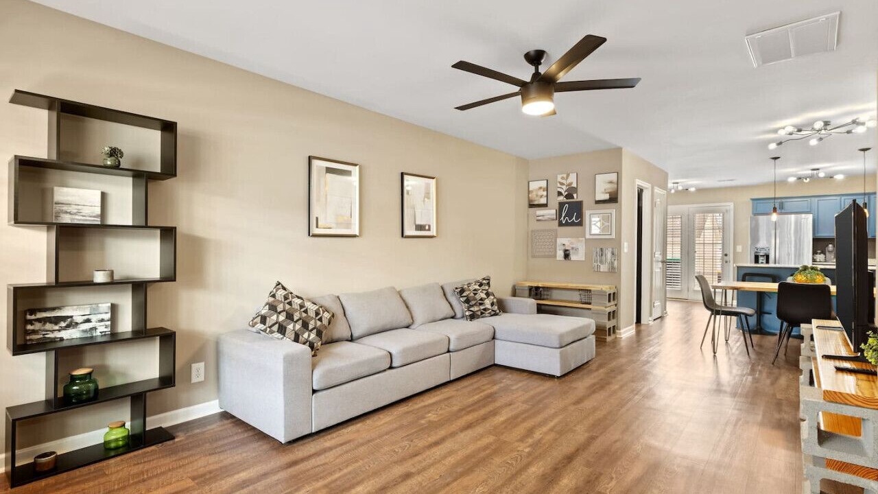Photo of Livingroom in Clarksville