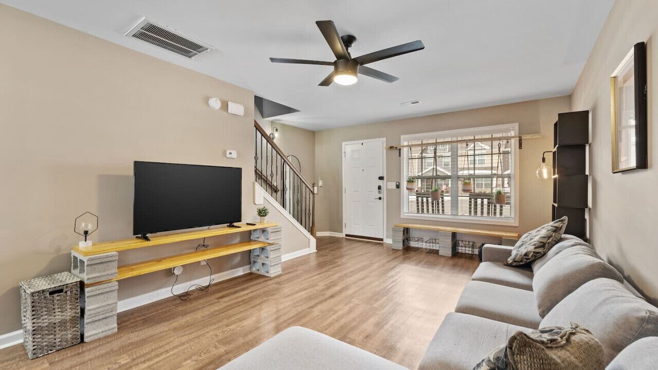 Photo of Livingroom in Clarksville