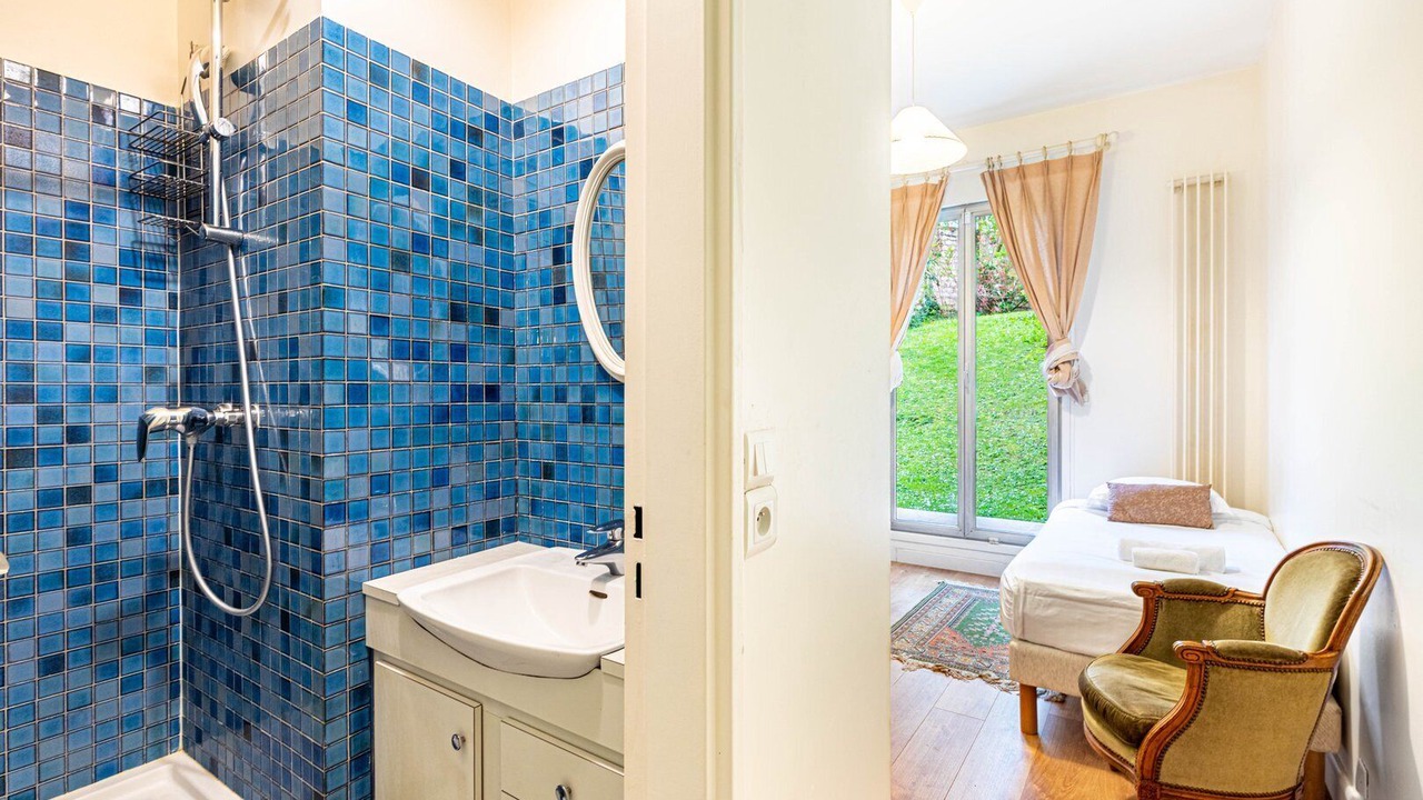 Photo of Bathroom in Montparnasse